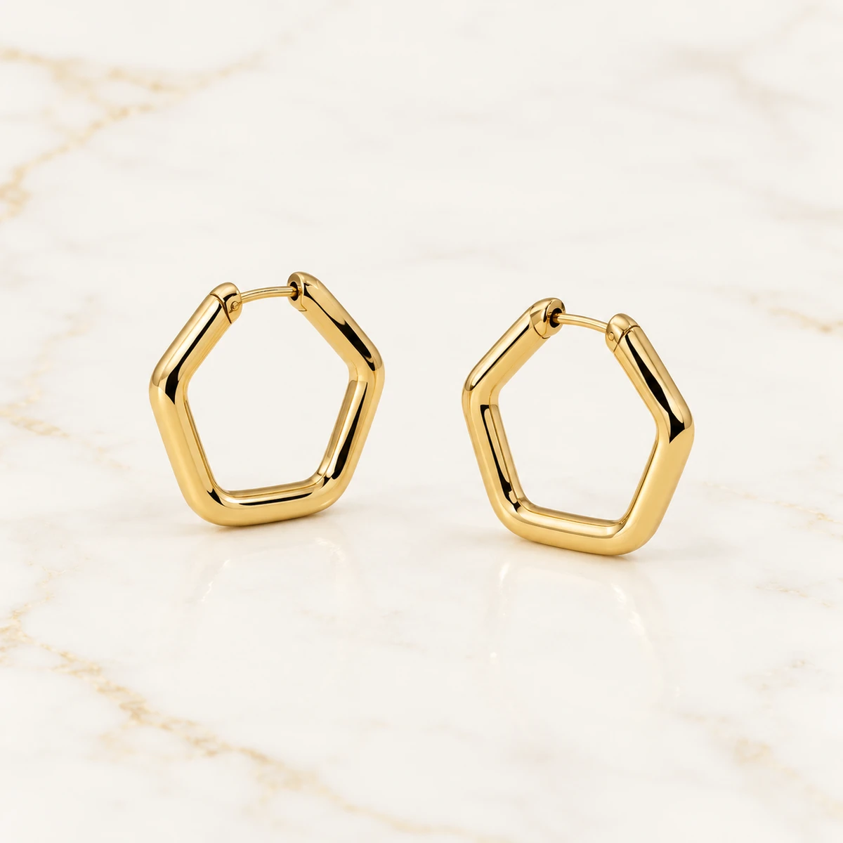 Penta Hoops design preview with slender five-sided gold rails and rounded corners